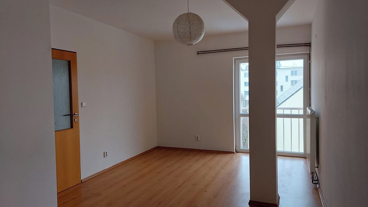 Pronájem bytu 2+kk 74 m² – fotografie 4