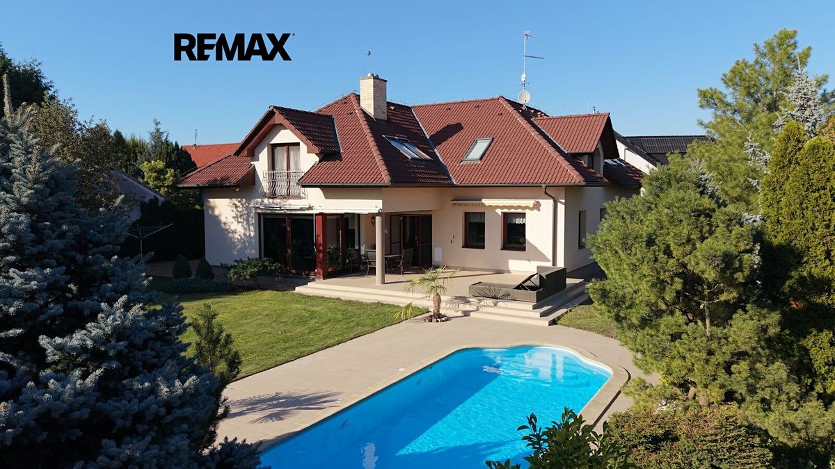 Prodej rodinného domu 346 m², pozemek 5794 m²