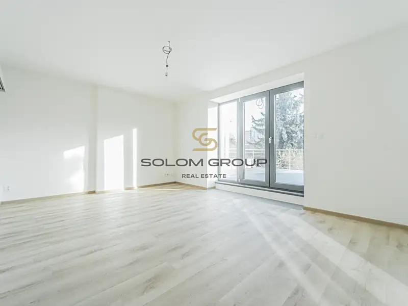 Prodej rodinného domu 208 m², pozemek 245 m², Praha – náhled fotky 2