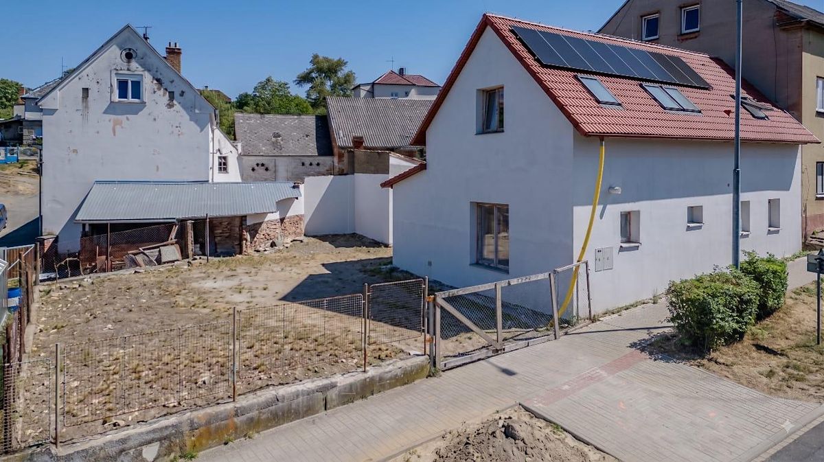Prodej rodinného domu 125 m², pozemek 310 m² – fotografie 2
