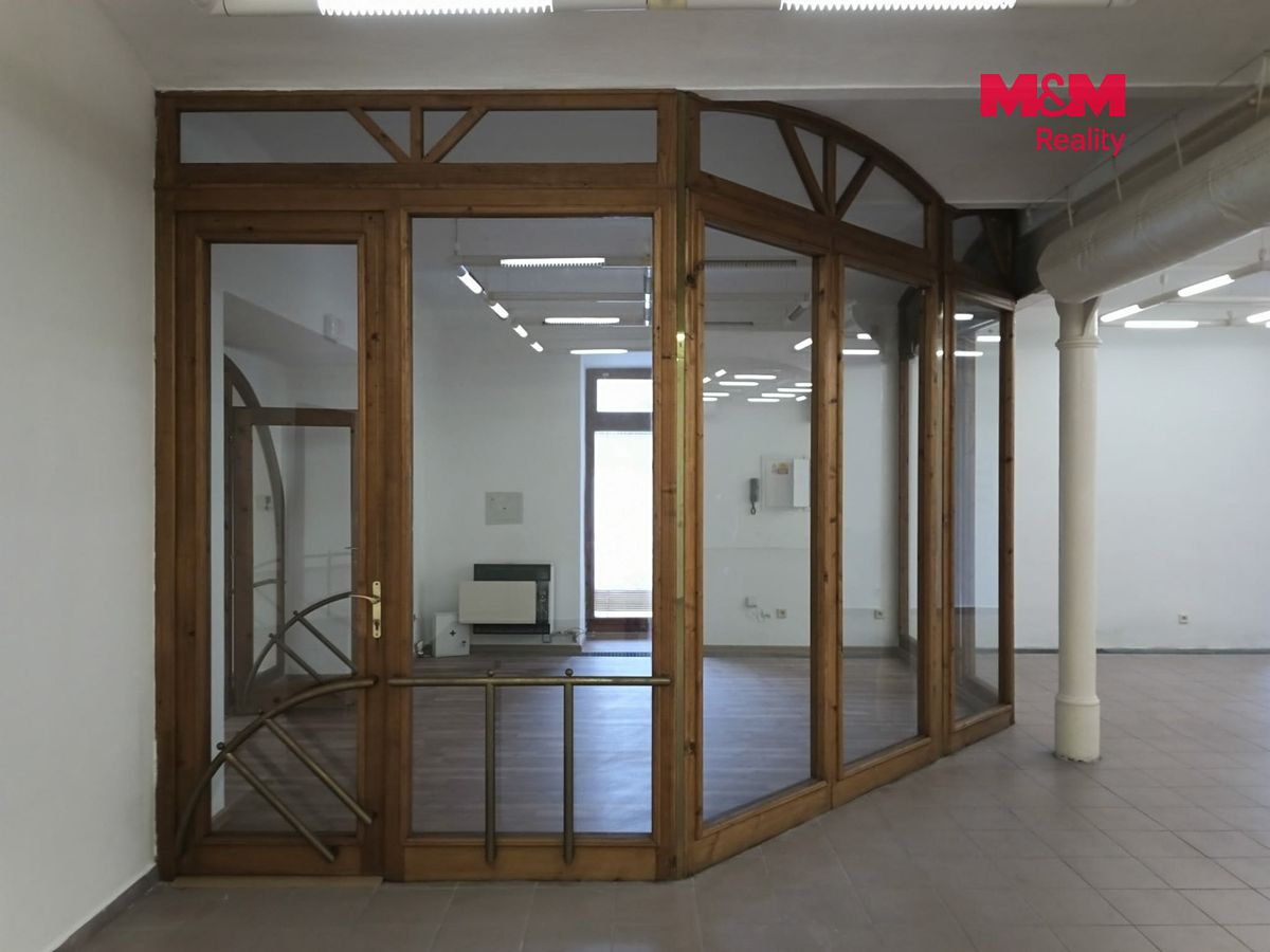 Pronájem obchodního prostoru 695 m² – fotografie 3