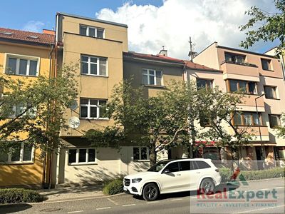 Prodej činžovního domu 430 m²