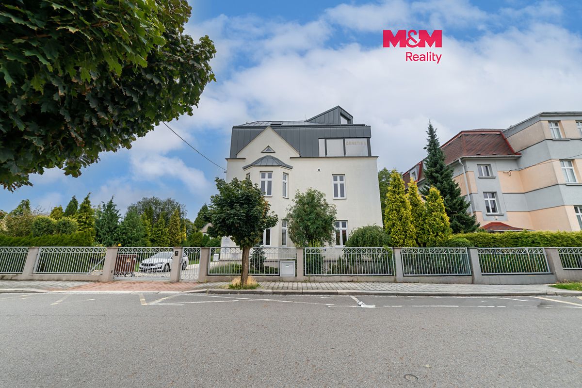 Prodej obchodního prostoru 374 m²