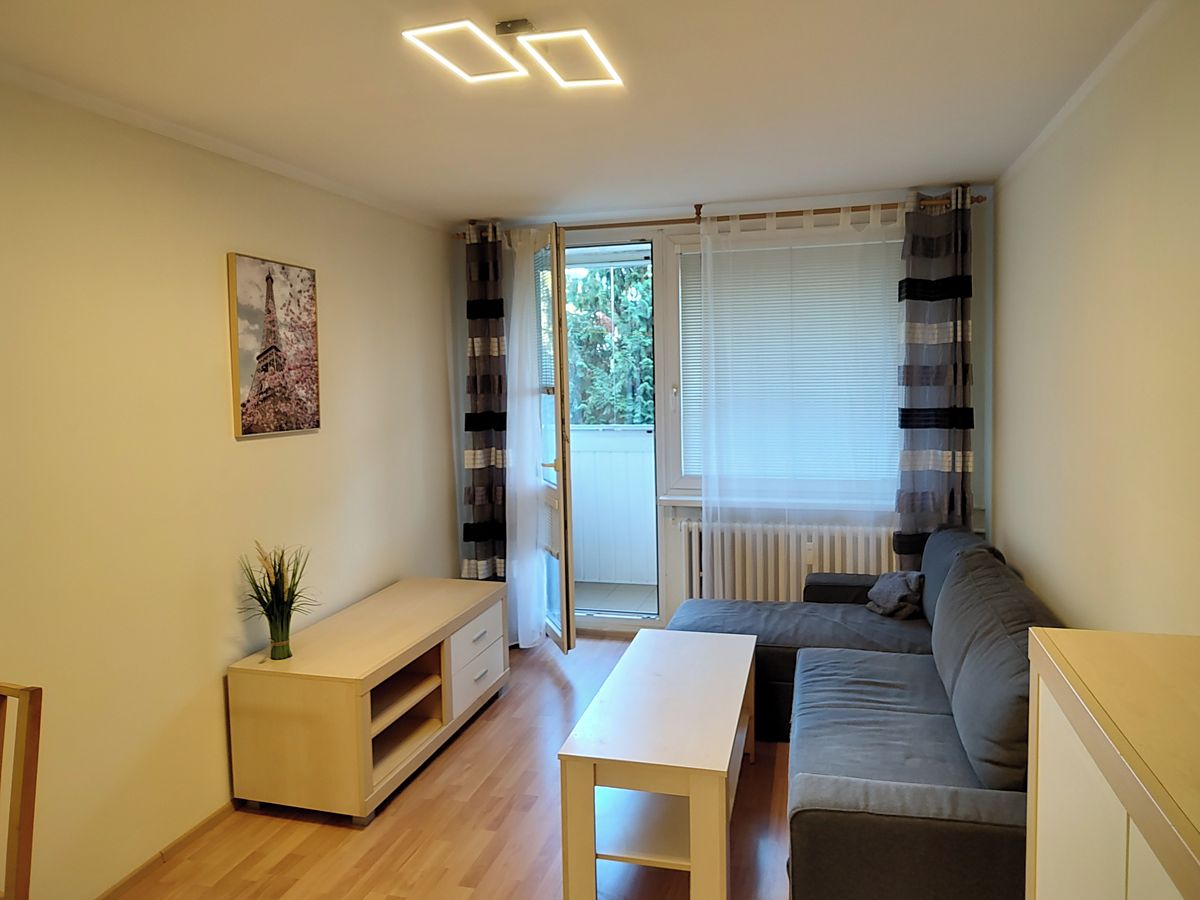 Pronájem bytu 2+kk 54 m² – fotografie 2