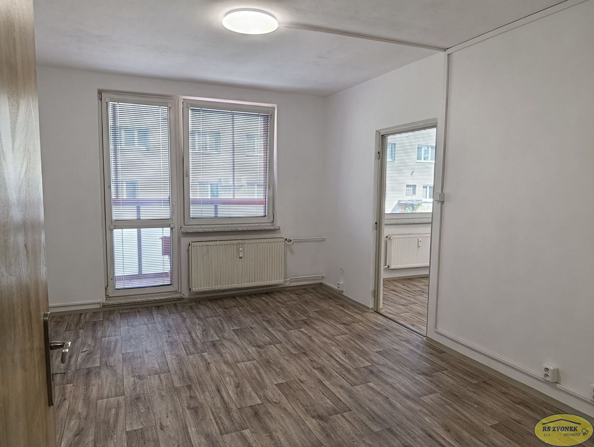 Pronájem bytu 3+1 61 m² – fotografie 3