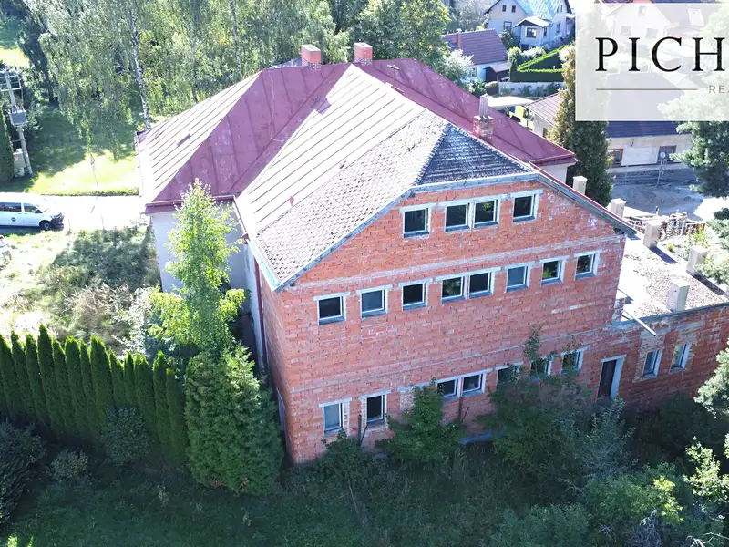 Prodej ubytovacího zařízení 940 m², Klokočov – náhled fotky 1