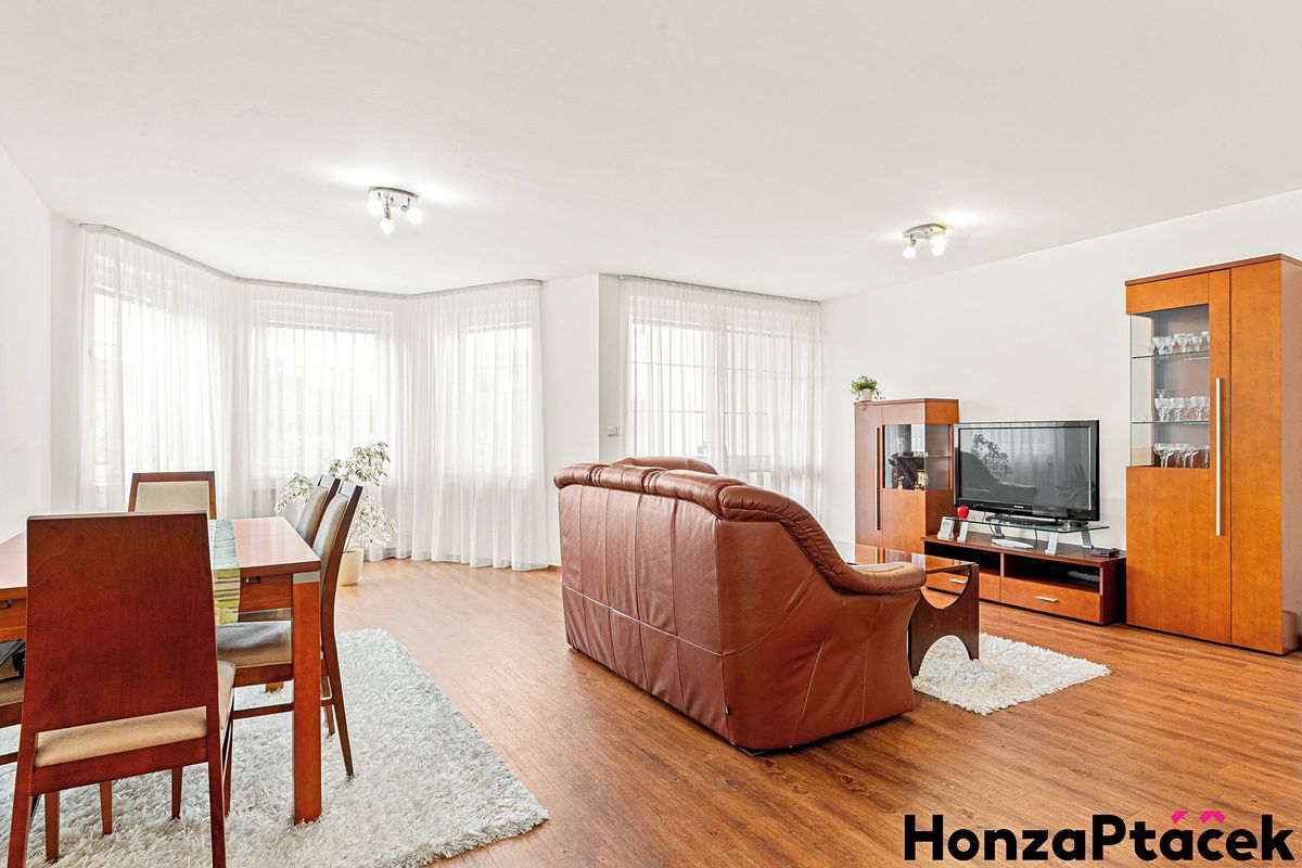 Prodej rodinného domu 187 m², pozemek 422 m² – fotografie 4