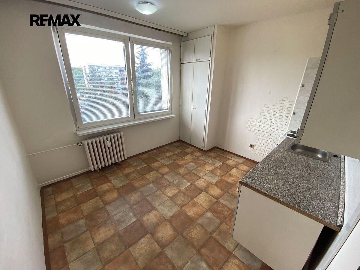 Pronájem bytu 1+1 36 m² – fotografie 3