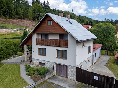 Prodej  rodinného domu 450 m², pozemek 2 313 m²