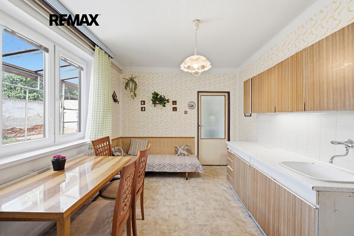Prodej rodinného domu 94 m², pozemek 528 m² – fotografie 3