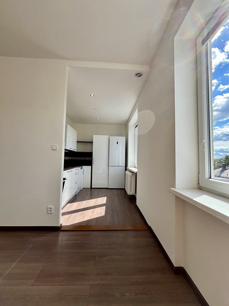 Pronájem bytu 2+1 48 m² – fotografie 2