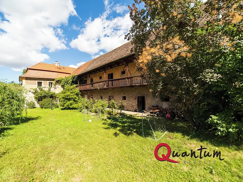 Prodej rodinného domu 180 m², pozemek 1906 m², Dolany nad Vltavou – náhled fotky 2