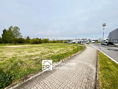 Prodej stavebního pozemku 3899 m²