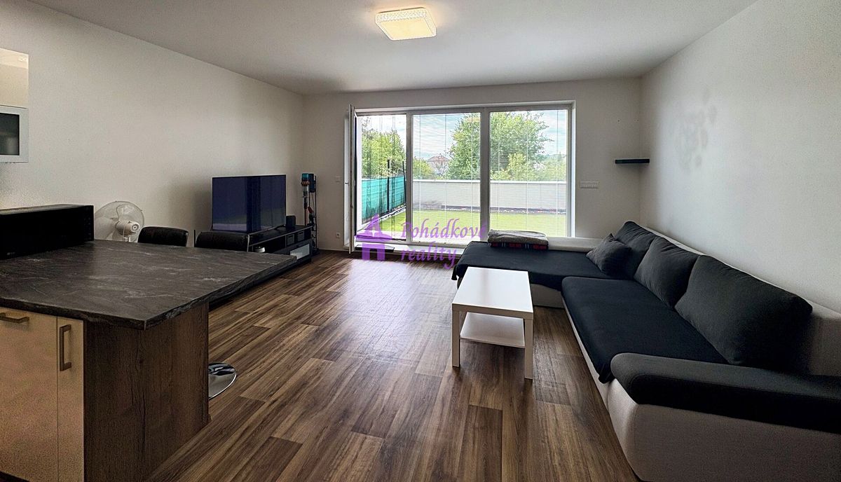 Pronájem bytu 1+kk 74 m² – fotografie 4