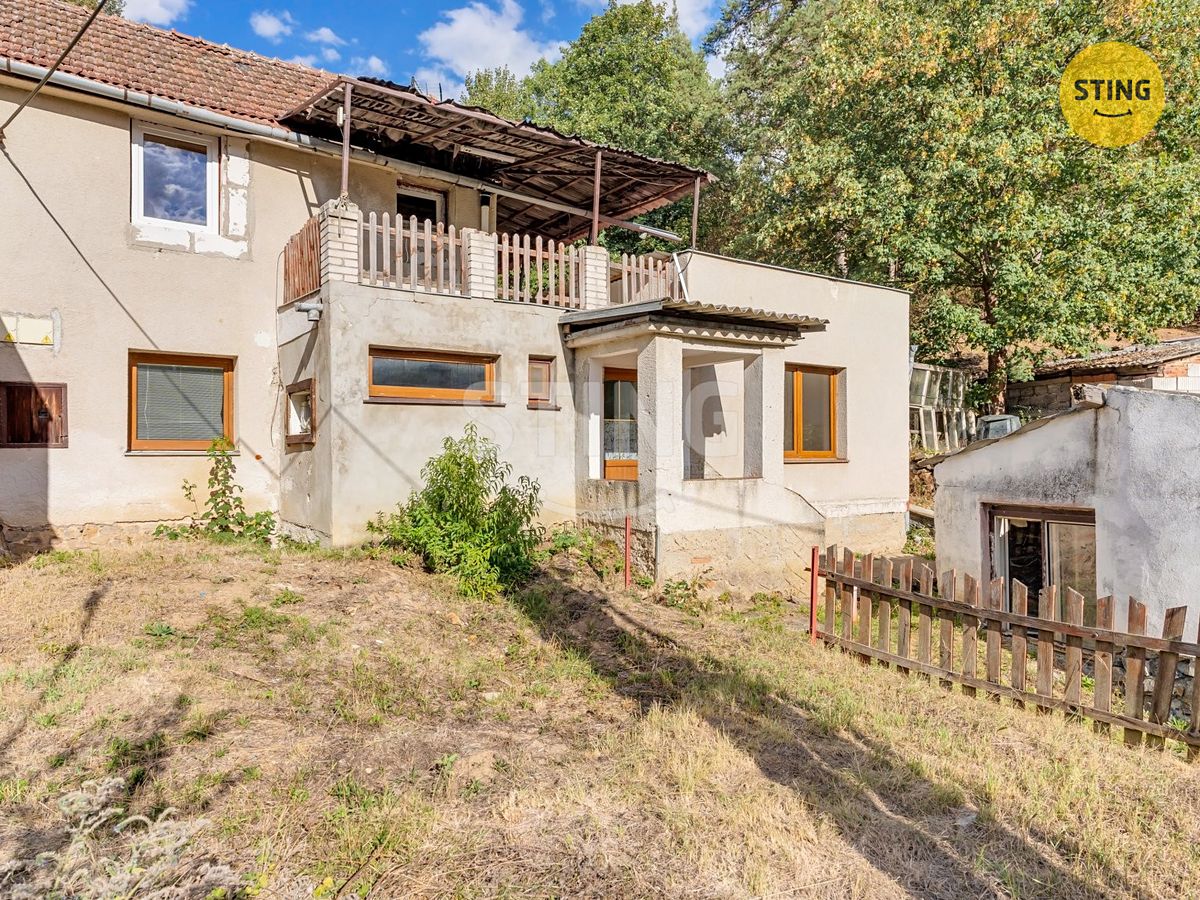 Prodej rodinného domu 135 m², pozemek 914 m² – fotografie 3