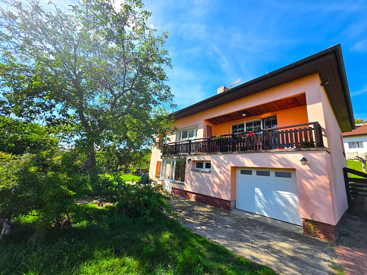 Prodej rodinného domu 155 m², pozemek 2007 m²