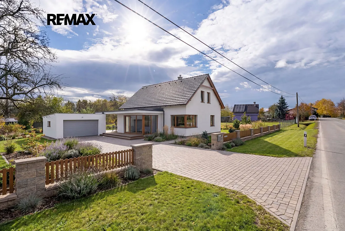 Prodej stavebního pozemku 1353 m²
