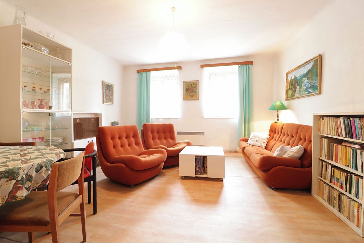 Prodej rodinného domu 67 m², pozemek 127 m² – fotografie 2