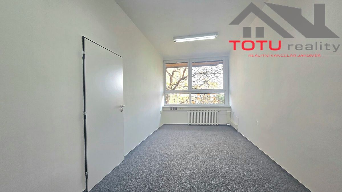Pronájem kanceláře 18 m² – fotografie 2