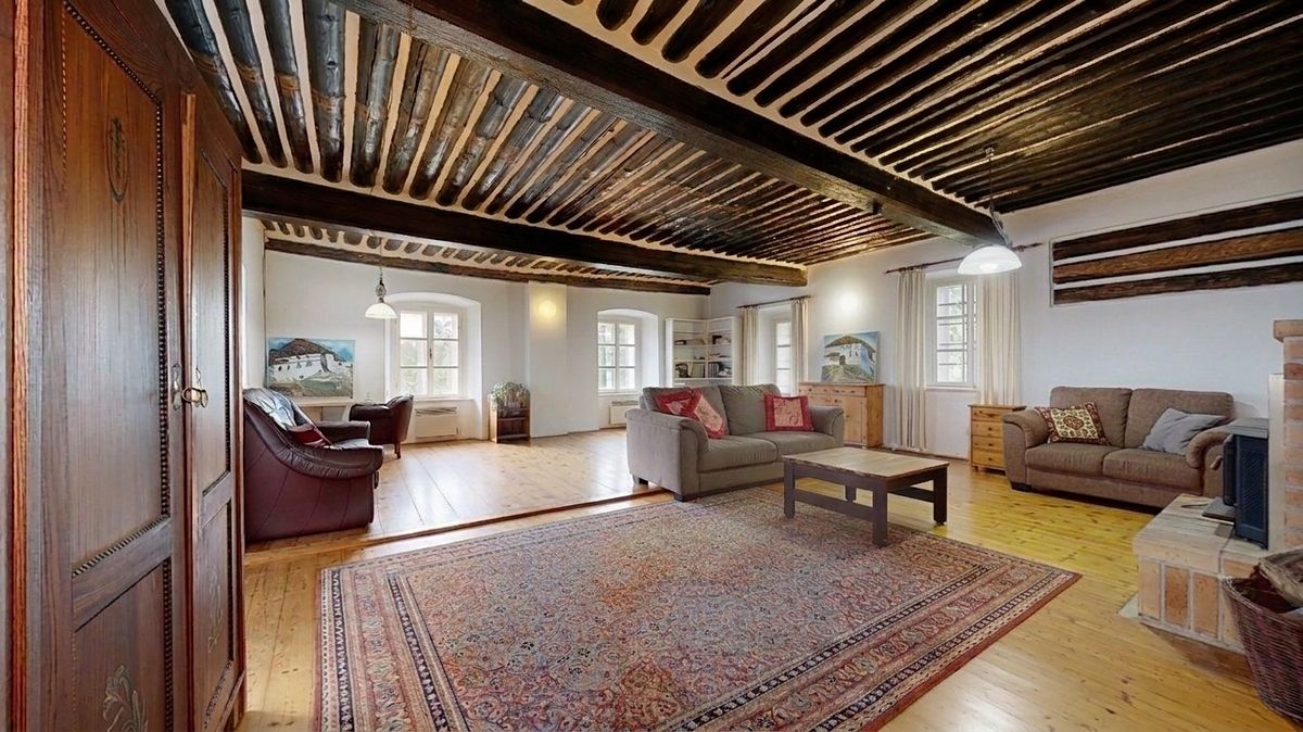 Prodej rodinného domu 197 m², pozemek 2695 m² – fotografie 4