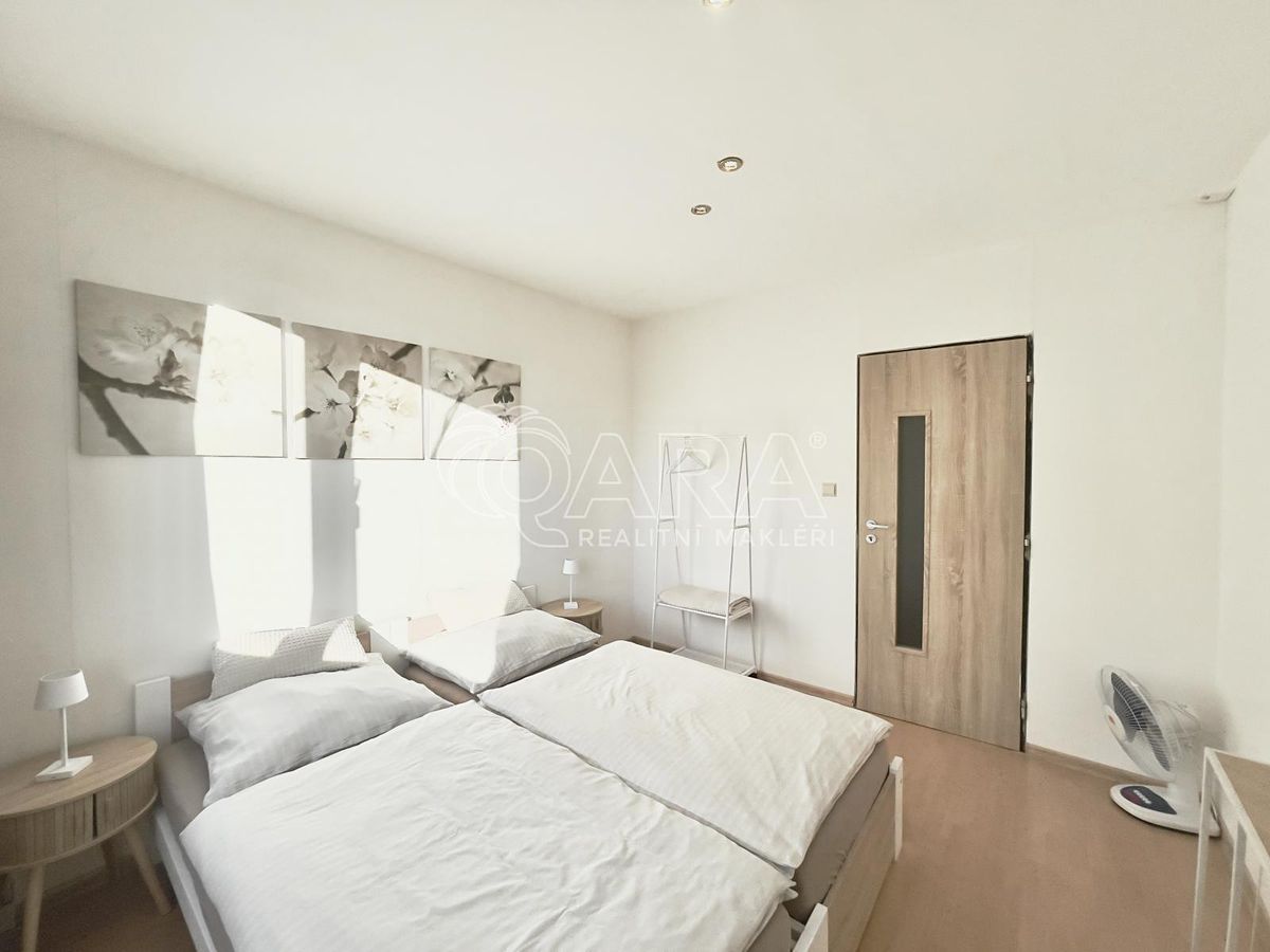 Pronájem bytu 3+kk 68 m² – fotografie 2