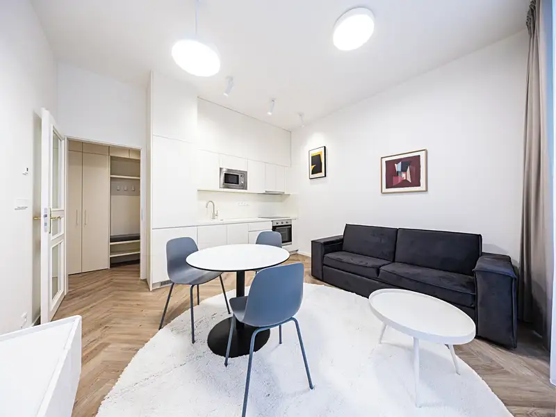 Pronájem bytu 2+kk 42 m², Praha – náhled fotky 1