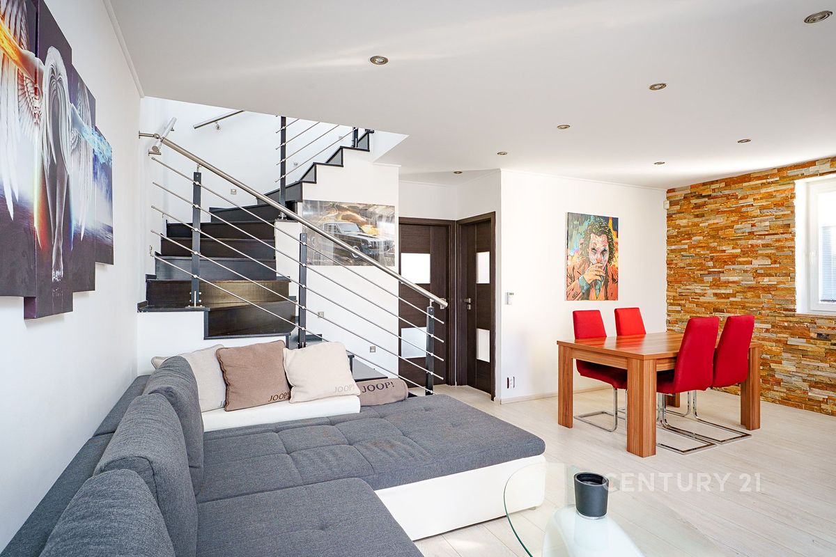 Prodej rodinného domu 153 m², pozemek 359 m² – fotografie 2