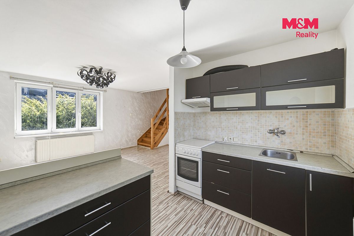 Pronájem rodinného domu 100 m², pozemek 83 m² – fotografie 2