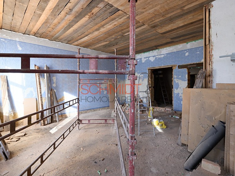 Prodej komerčního prostoru, 1 612 m² (23 z 31)