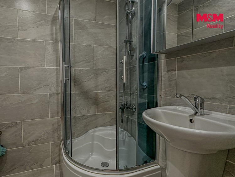 Pronájem bytu 3+1, 74 m² (2 z 21)