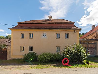 Prodej rodinného domu 180 m², pozemek 1906 m²