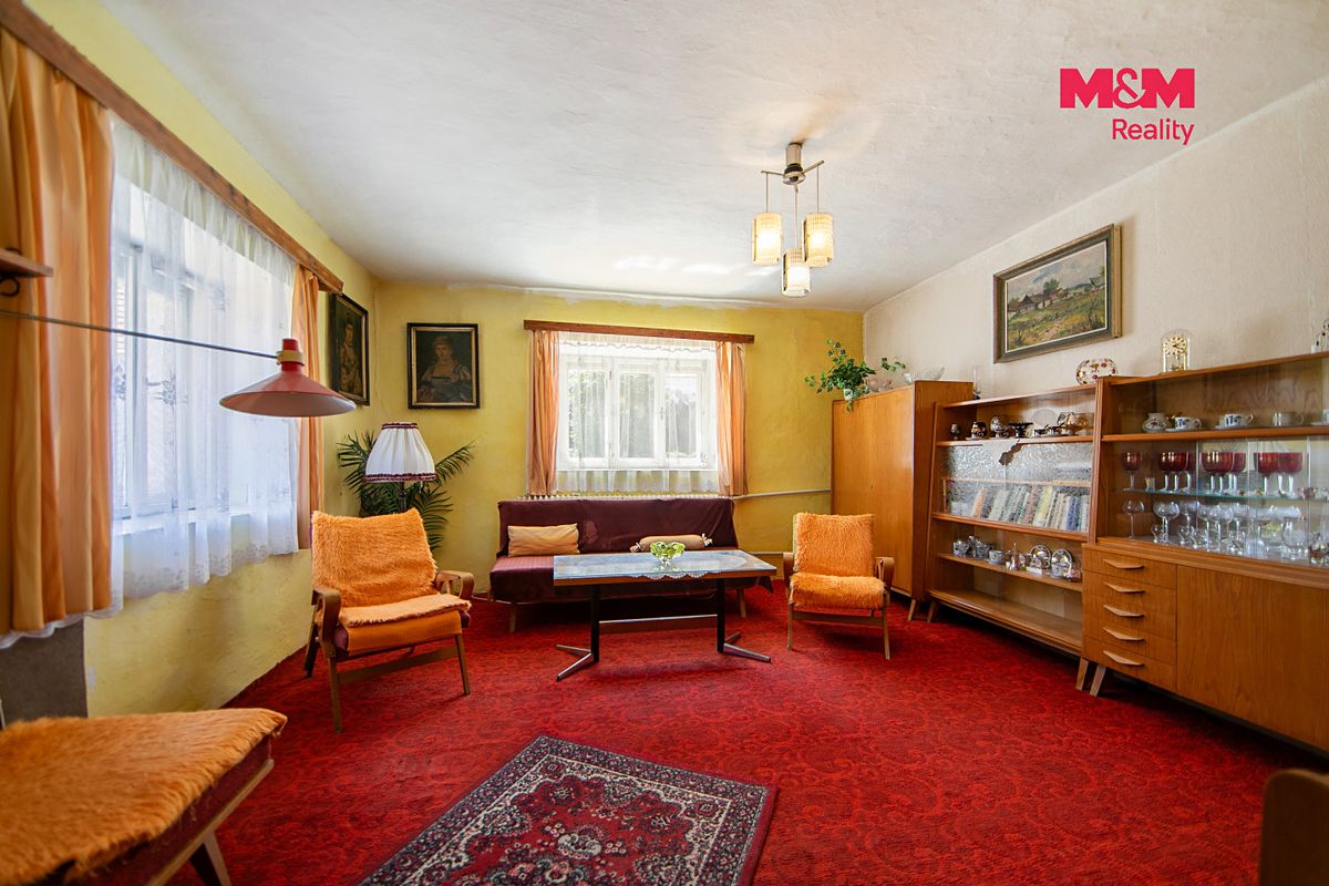Prodej rodinného domu 100 m², pozemek 1129 m² – fotografie 2
