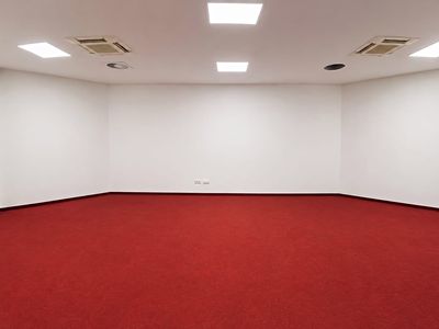 Prodej obchodního prostoru 73 m²