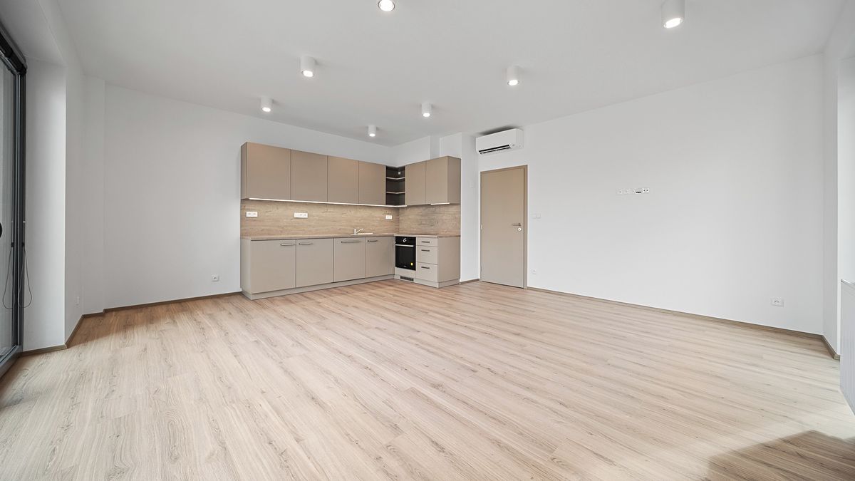Pronájem bytu 3+kk 82 m² – fotografie 4