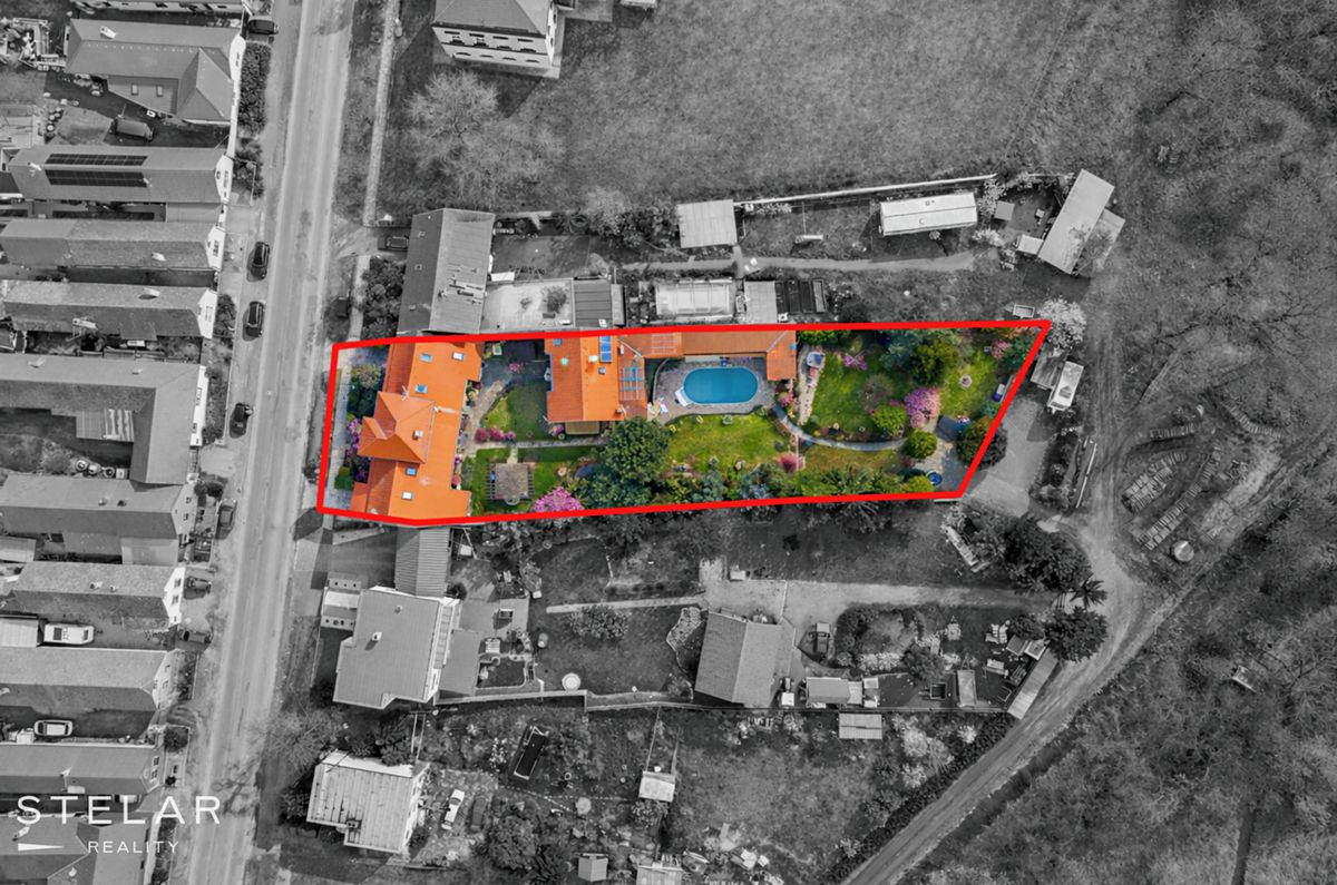 Prodej rodinného domu 665 m², pozemek 1181 m² – fotografie 3