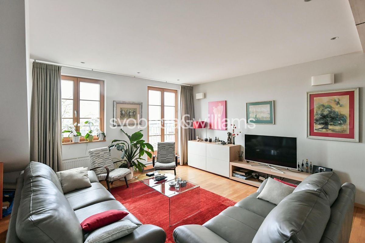 Pronájem bytu 3+kk 136 m²