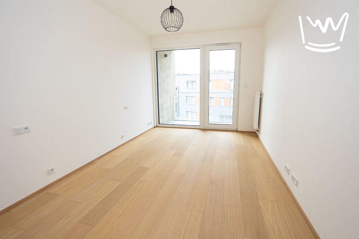 Pronájem bytu 2+kk 55 m² – fotografie 3