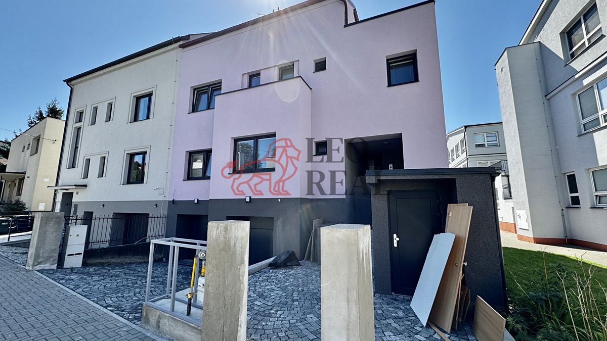 Pronájem bytu 1+1 31 m² – fotografie 4