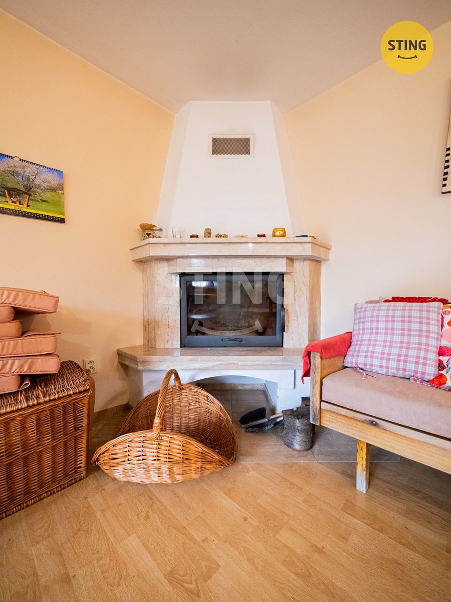 Prodej rodinného domu 187 m², pozemek 1135 m² – fotografie 4