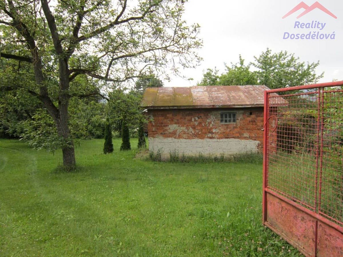Prodej stavebního pozemku 1599 m² – fotografie 2