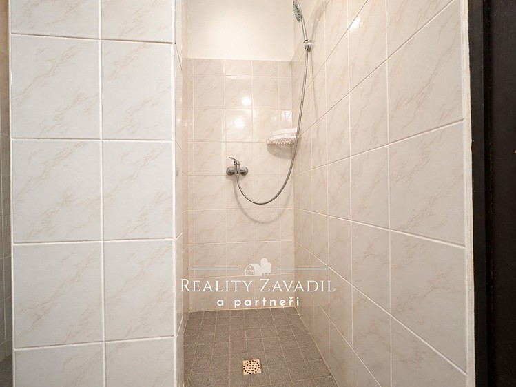 Комерційне приміщення на продаж, 561 м² (13 з 20)