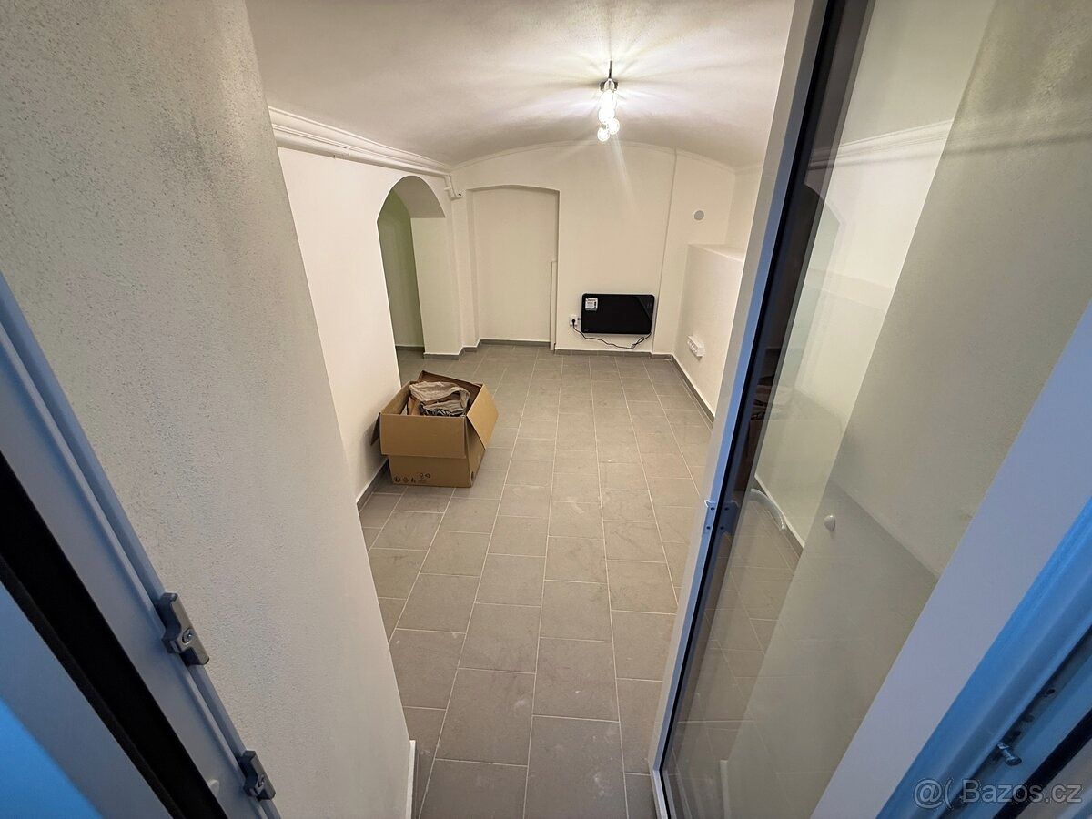 Prodej kanceláře 35 m² – fotografie 4