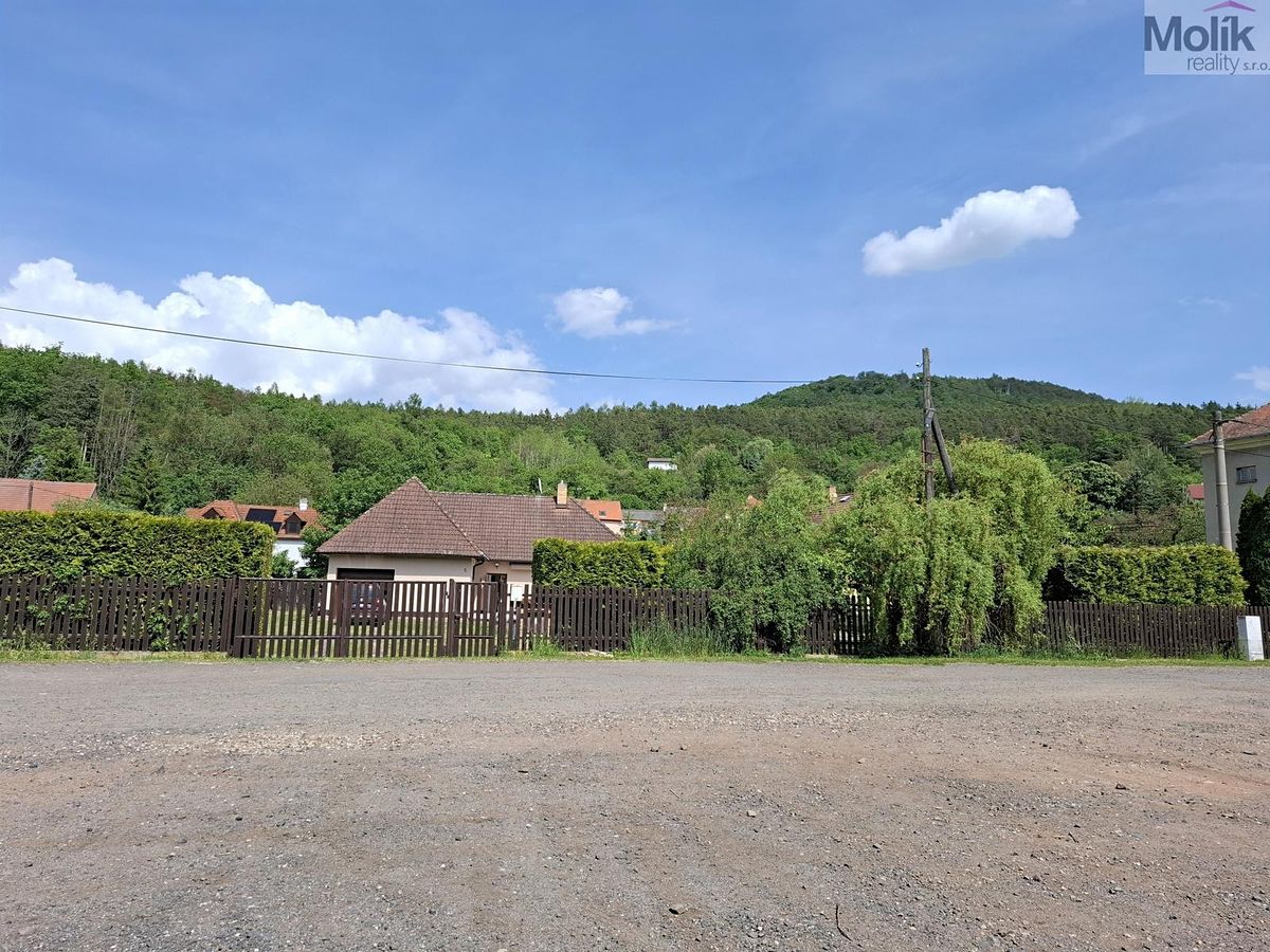 Prodej rodinného domu 142 m², pozemek 1427 m² – fotografie 2