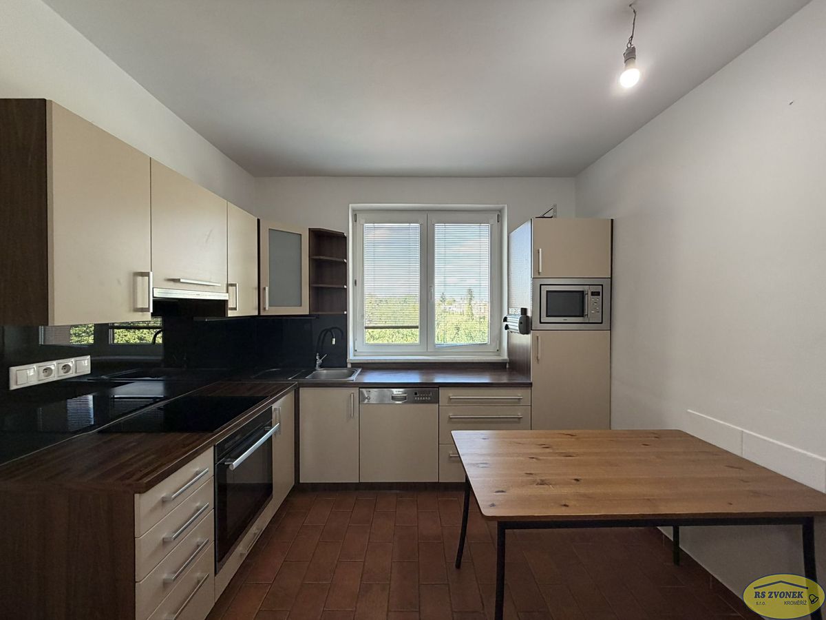 Pronájem bytu 3+1 87 m² – fotografie 3