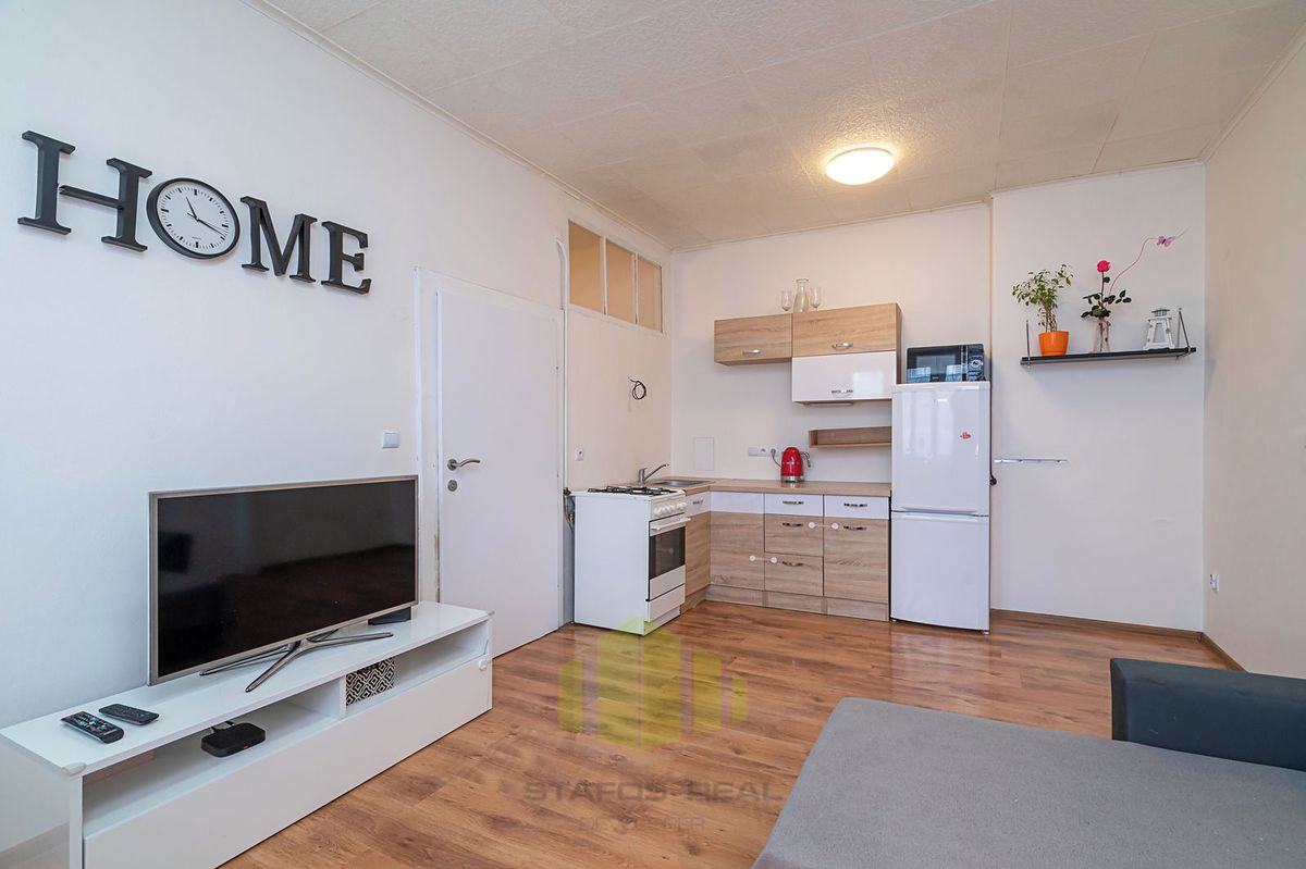 Pronájem bytu 2+kk 48 m² – fotografie 3