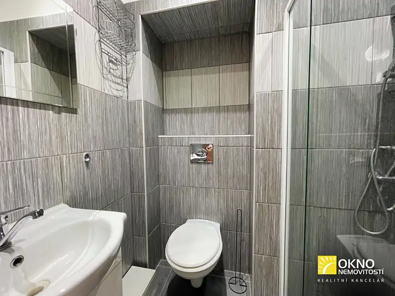 Pronájem rodinného domu 186 m², pozemek 2400 m², Krumsín – náhled fotky 3