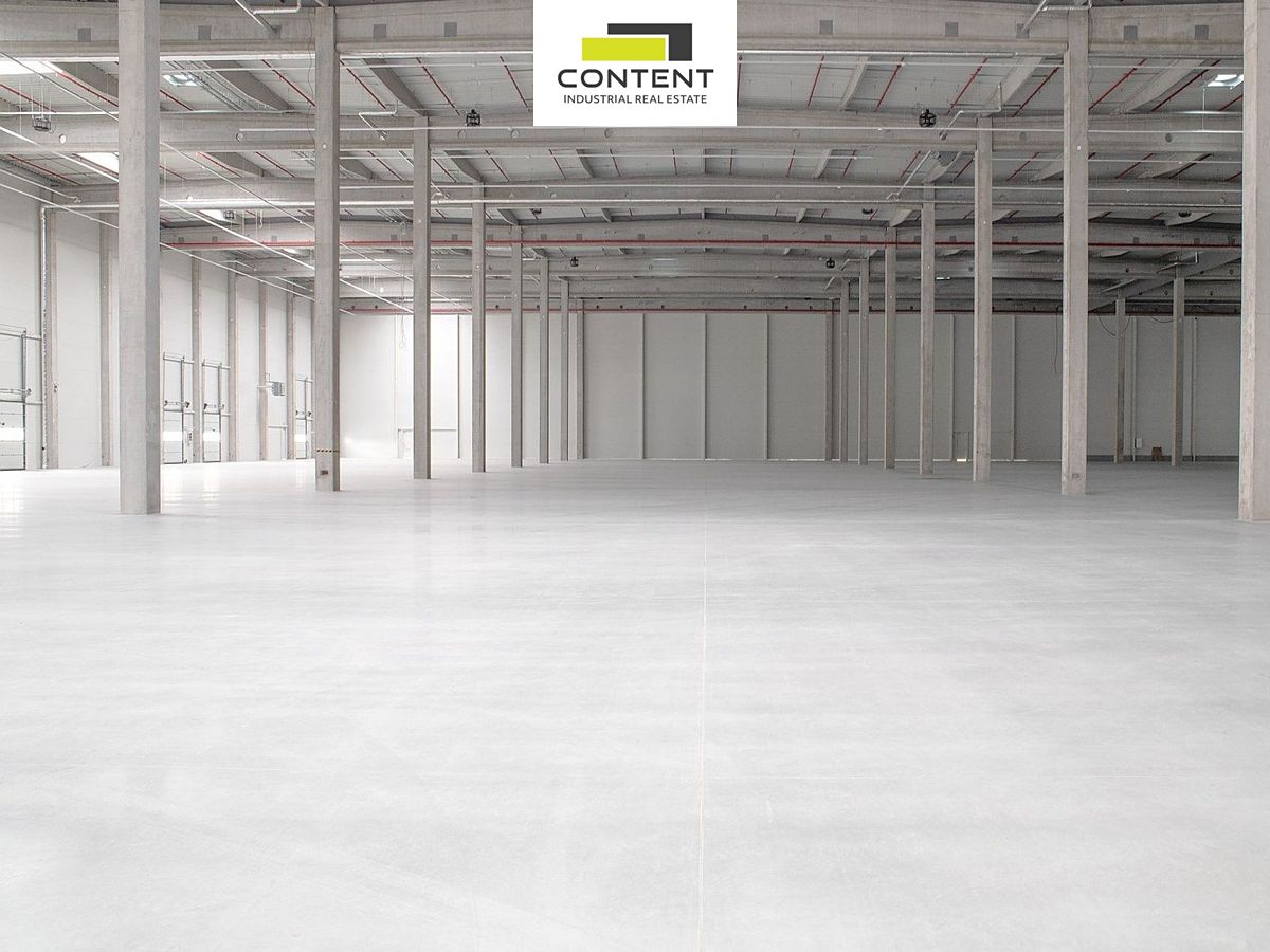 Pronájem skladového prostoru 5307 m² – fotografie 2