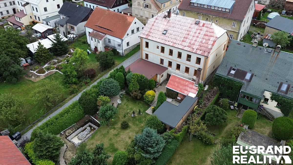 Prodej rodinného domu 328 m², pozemek 573 m² – fotografie 3
