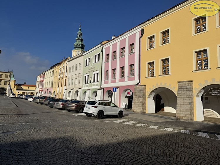 Gewerbefläche zum Kauf, 242 m² (1 von 18)