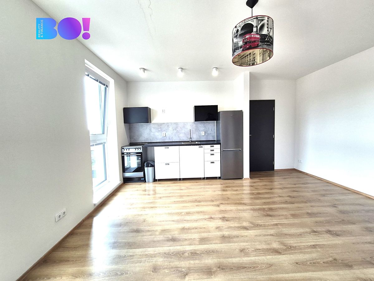 Pronájem bytu 1+kk 33 m² – fotografie 5